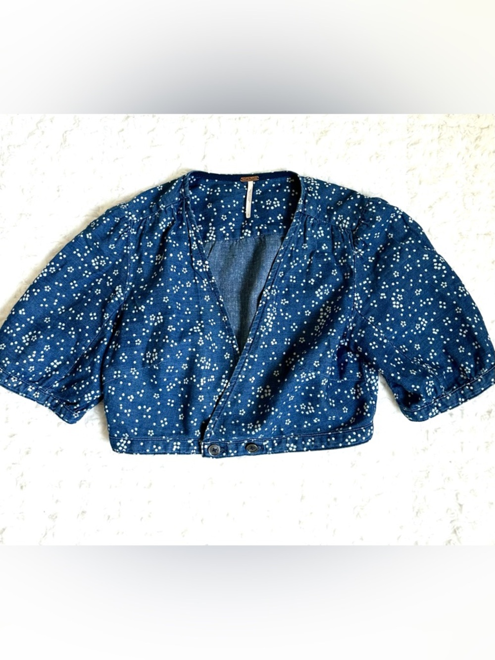 Free People Boho Cottagecore Blue Floral Crop Blouse Size 2 (XS) Puff Sleeve - Picture 6 of 10
